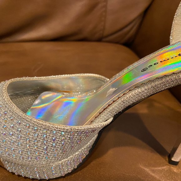 Pierre Dumas Rhinestone Wedge Sandal GORGEOUS! Size 7 Silver - Picture 11 of 11